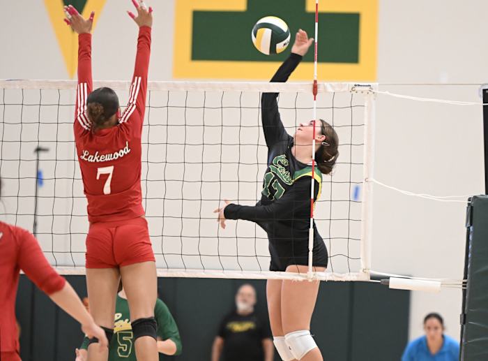 Mira Costa vs Lakewood CIF Southern Section D1 Playoffs Photo-Heston Quan63